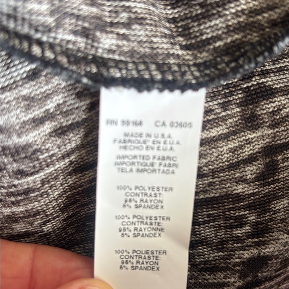 Print Sweater - Picture 7 of 9